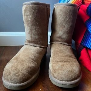 UGG Australia Boots Womens Size 10 Classic Short II Sherling Boots Chestnut
